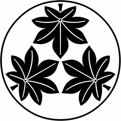 糸輪に三つ楓・糸輪に頭合わせ三つ楓