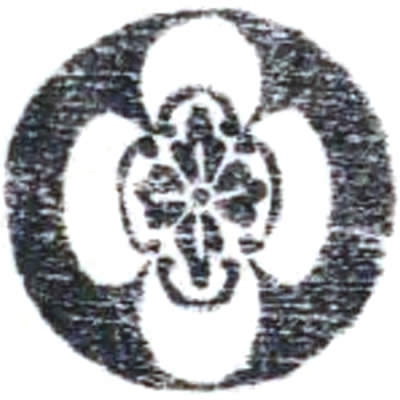 石持ち地抜き立ち木瓜・石持ち地抜き竪木瓜