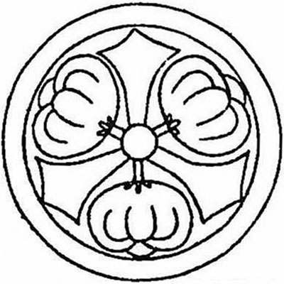 丸に三つ茶の実