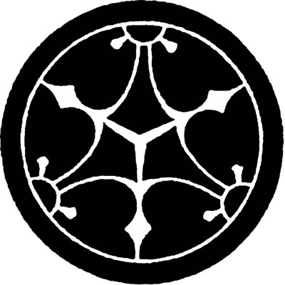 中輪に三つ割り剣片喰