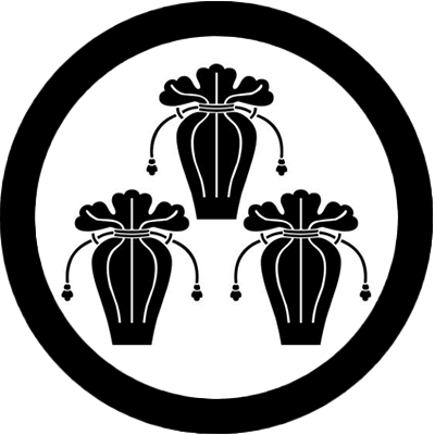 丸に三つ盛り瓶子（２）