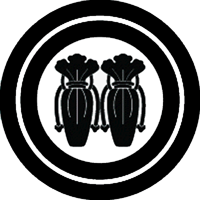 二重輪に並び瓶子