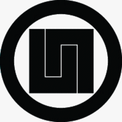 丸に竪角二つ引き