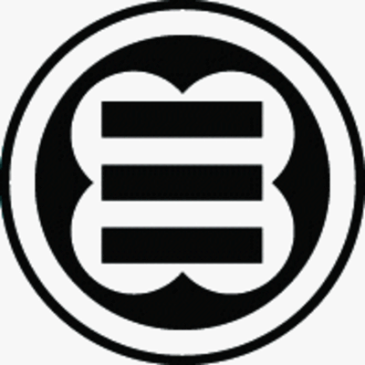 糸輪に地抜き違い鷹の羽形に三つ引き