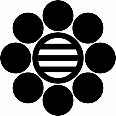 八曜に丸に三つ引き