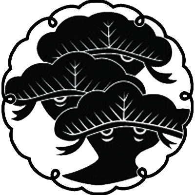 雪輪に荒枝付き三階松の古木