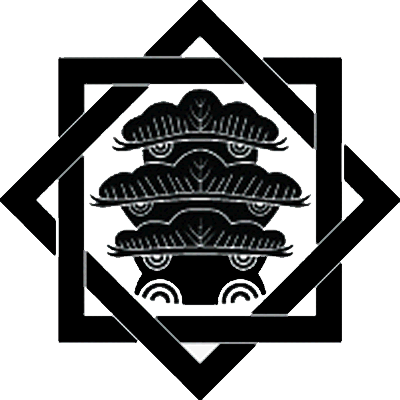 組み合い角に荒枝付き三つ笠松