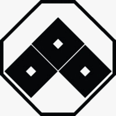 糸隅切り角に三つ目