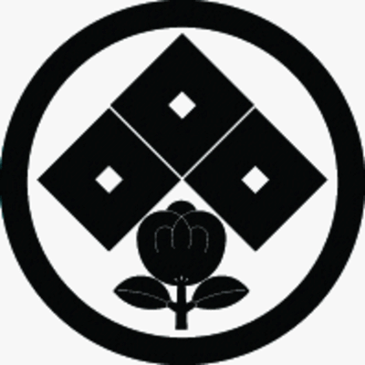 丸に三つ目に茶の実