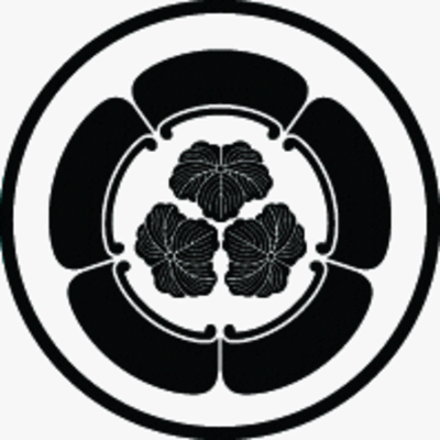 糸輪内に五瓜に三つ蔦