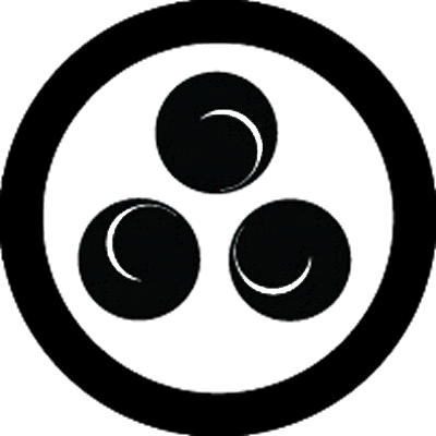 丸に三つ盛り右一つ巴