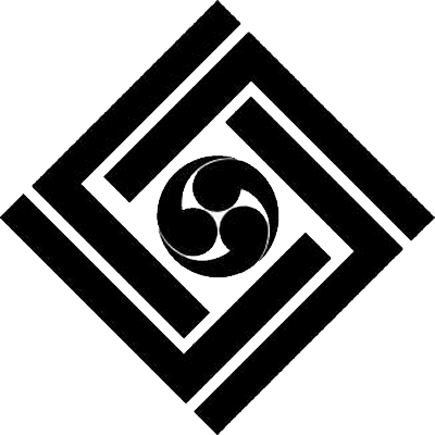 四つ追い山形に三つ巴