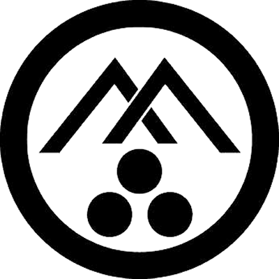 丸に違い山形に三つ星