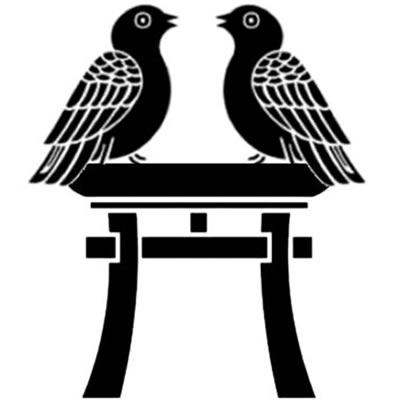 鳥居に対い鳩（３）