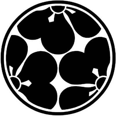 細輪に三つ割り追い片喰・細輪に三つ割り違い片喰