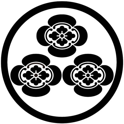 細輪に三つ盛り木瓜