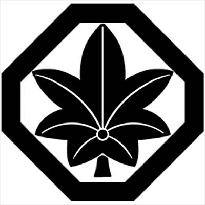 隅切り角に一つ楓