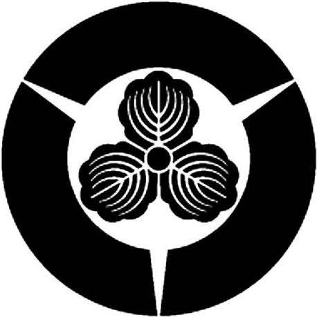 三つ地紙に三つ柏