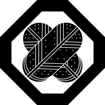 隅切り角に斑入り違い鷹の羽