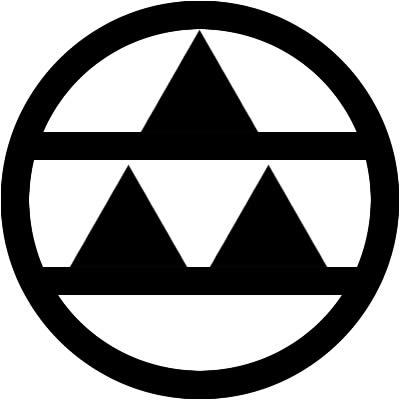 丸に二つ引きに三つ鱗