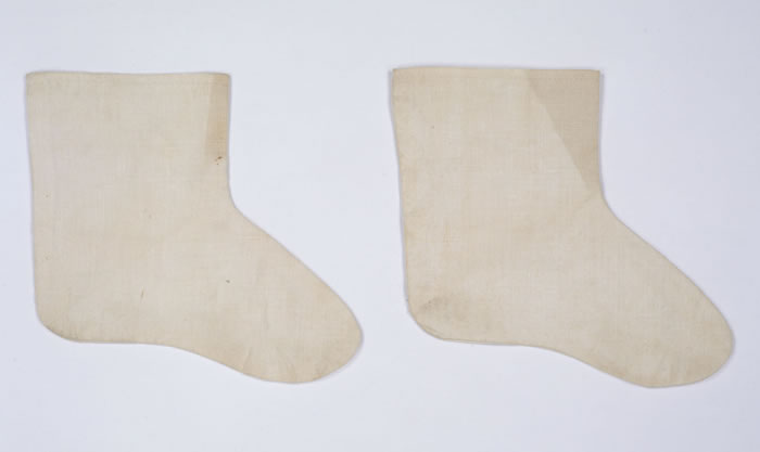 『襪（しとうず）』（模造＝昭和時代・20c　原品＝奈良時代・8c）（東京国立博物館所蔵）